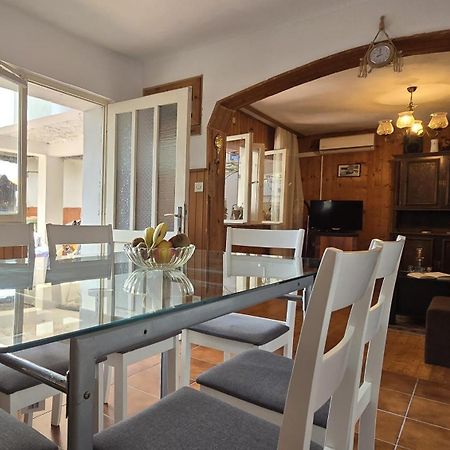 Apartman Andela Preko Exteriér fotografie