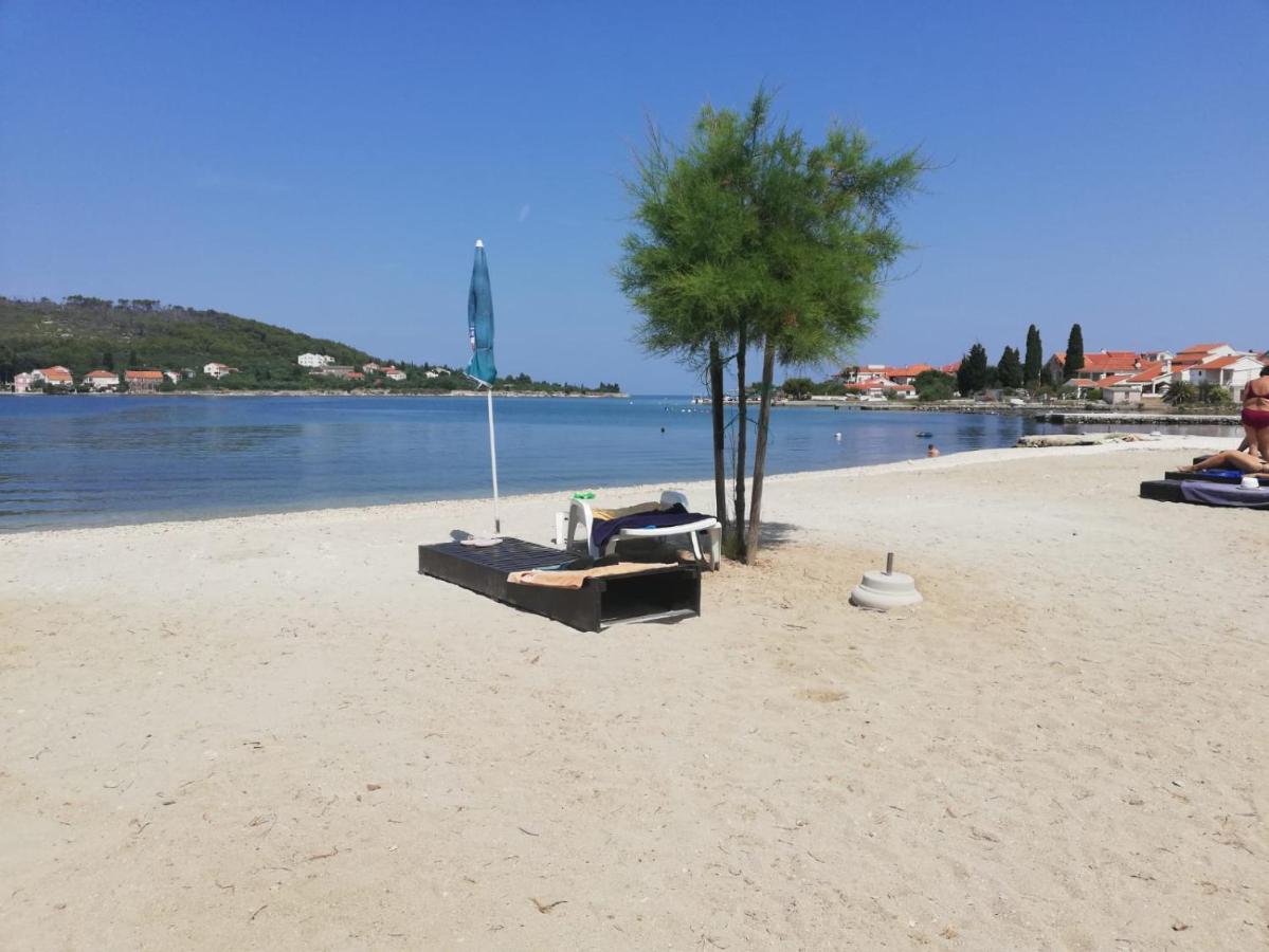 Apartman Andela Preko Exteriér fotografie
