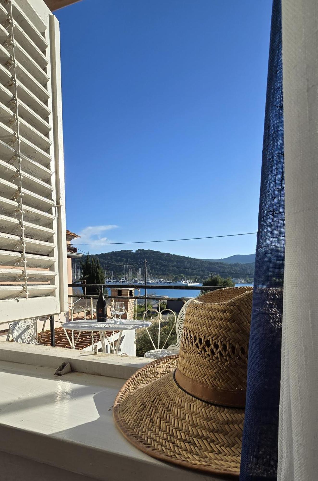 Apartman Andela Preko Exteriér fotografie