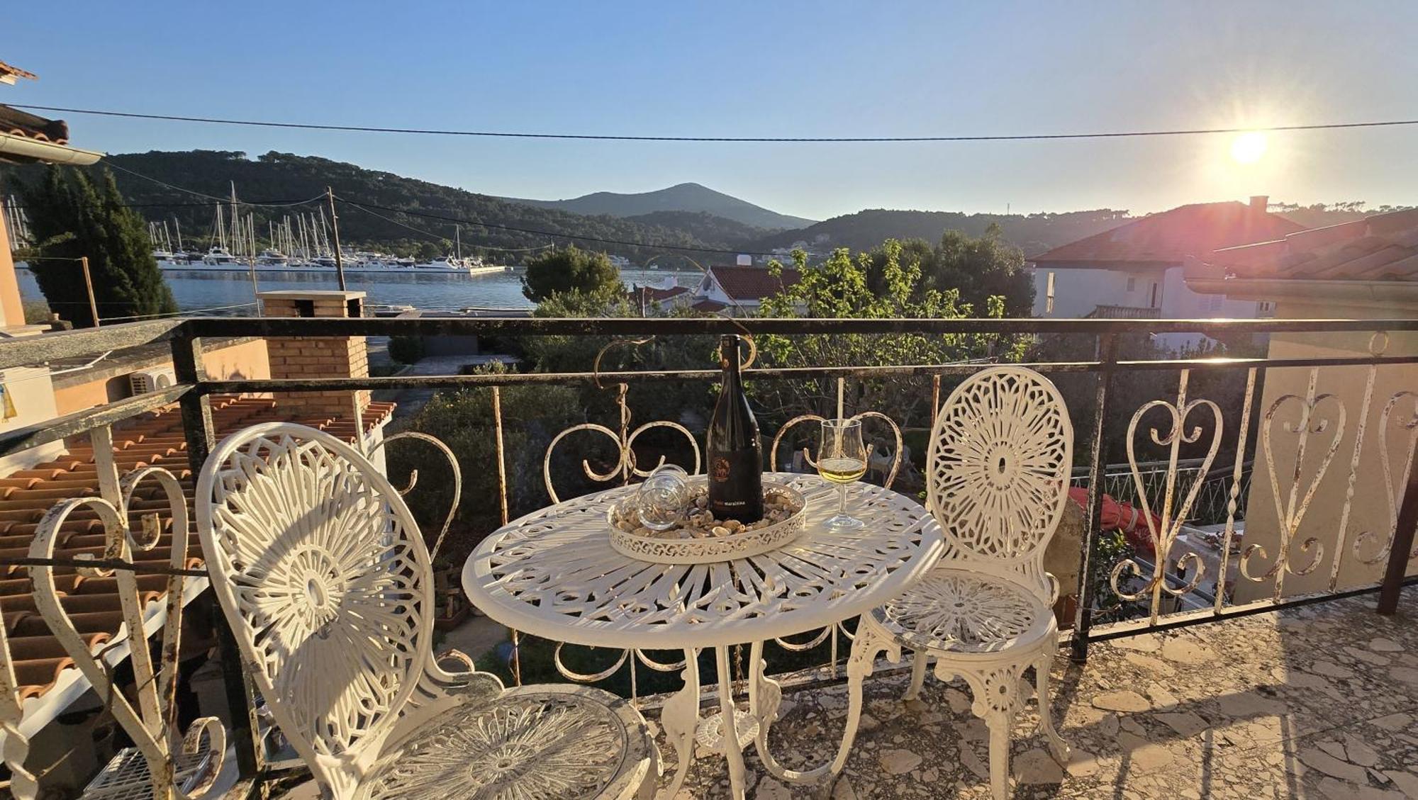 Apartman Andela Preko Exteriér fotografie